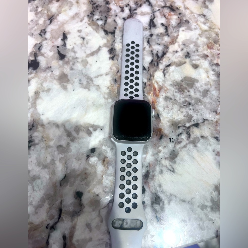 Apple Watch SE Nike 40 MM Cellular